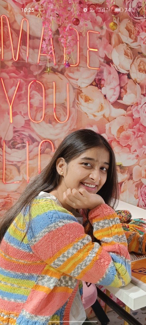 Shiny Parmar  home tutor in Varanasi.